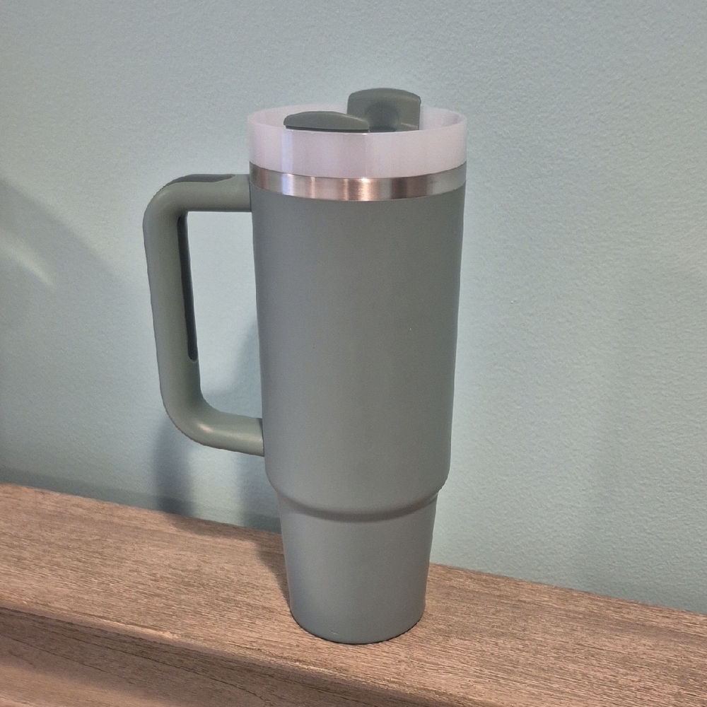 Stanley Sage Travel Mug - Picture 2 of 6
